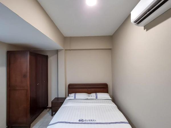 Global Residency : photo 2 de la chambre chambre double avec salle de bains privative