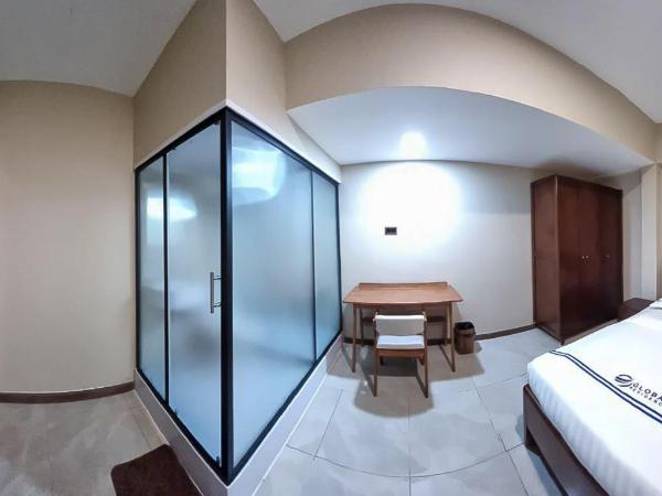 Global Residency : photo 4 de la chambre chambre double avec salle de bains privative