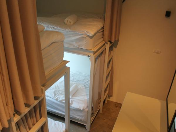 Jam Hostel Bangkok : photo 1 de la chambre lit dans dortoir mixte de 4 lits