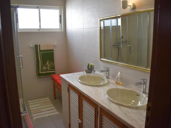 Monte da Ria Guest House : photo 6 de la chambre chambre double avec salle de bains commune