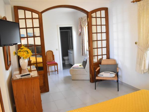 Monte da Ria Guest House : photo 2 de la chambre chambre double avec balcon