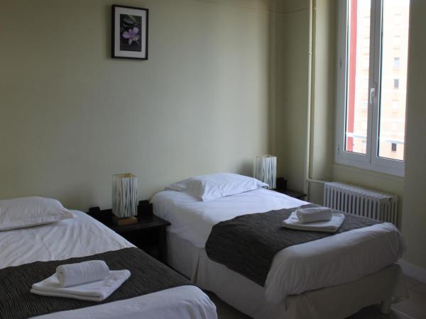 Hotel Danemark : photo 5 de la chambre chambre supérieure (2 ou 3 lits simples)