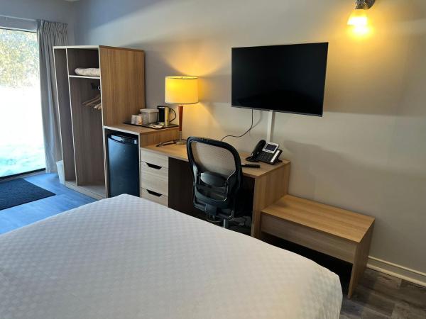 Econo Lodge Airport Quebec : photo 9 de la chambre chambre avec 1 lit queen-size - 2e étage (chambre non-fumeurs)