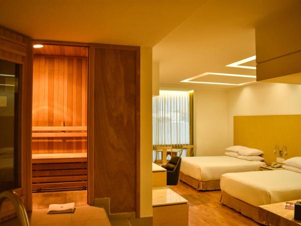 Ramada by Wyndham Mexico City Santa Fe : photo 2 de la chambre suite avec 2 lits doubles - non-fumeurs