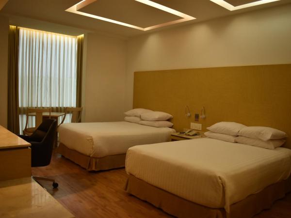 Ramada by Wyndham Mexico City Santa Fe : photo 2 de la chambre chambre double avec 2 lits doubles - non-fumeurs