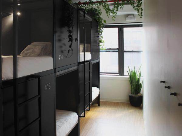 Nap York Central Park Sleep Station : photo 2 de la chambre capsule Économique dans dortoir mixte de 6 lits 