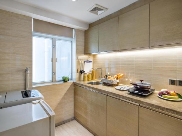 The LA Hotel 新世界伟瑞酒店 : photo 6 de la chambre chambre familiale avec balcon