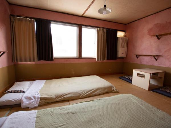 Guesthouse Bon : photo 4 de la chambre chambre lits jumeaux Économique