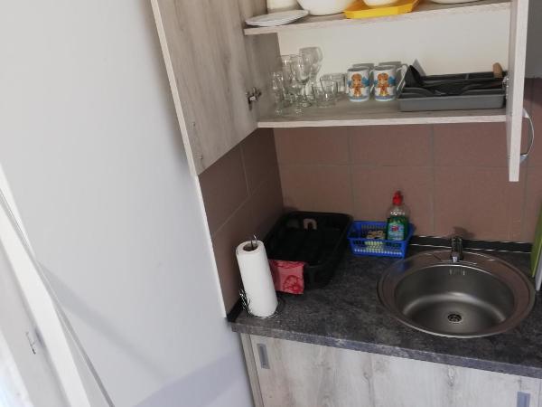 Aqua Ház Panzió 2 : photo 9 de la chambre studio avec terrasse