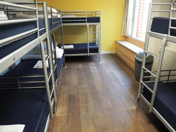 3BE Backpackers Bed & Breakfast Eindhoven : photo 9 de la chambre lit dans dortoir de 8 lits 
