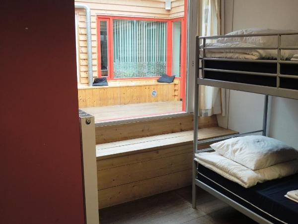 3BE Backpackers Bed & Breakfast Eindhoven : photo 3 de la chambre lit dans dortoir de 8 lits 