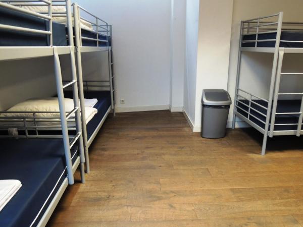 3BE Backpackers Bed & Breakfast Eindhoven : photo 1 de la chambre lit dans dortoir de 8 lits 