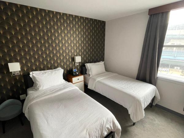 Hotel Mimosa : photo 9 de la chambre chambre lits jumeaux