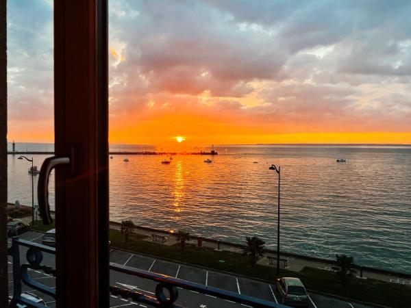 Kêr L - Breizh & Breakfast : photo 2 de la chambre chambre lit queen-size - vue sur mer
