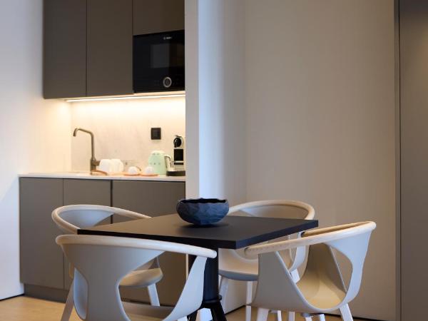 Dusit Suites Athens : photo 2 de la chambre suite - vue sur jardin