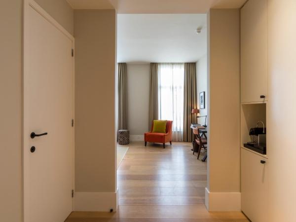 Hotel FRANQ : photo 5 de la chambre suite junior