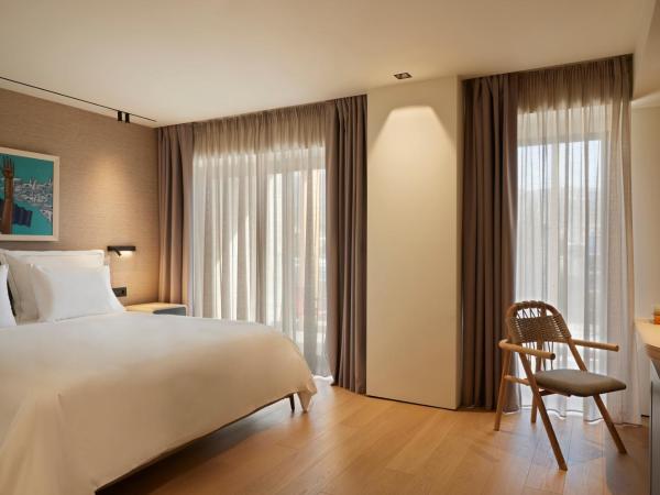 Dusit Suites Athens : photo 1 de la chambre suite avec balcon