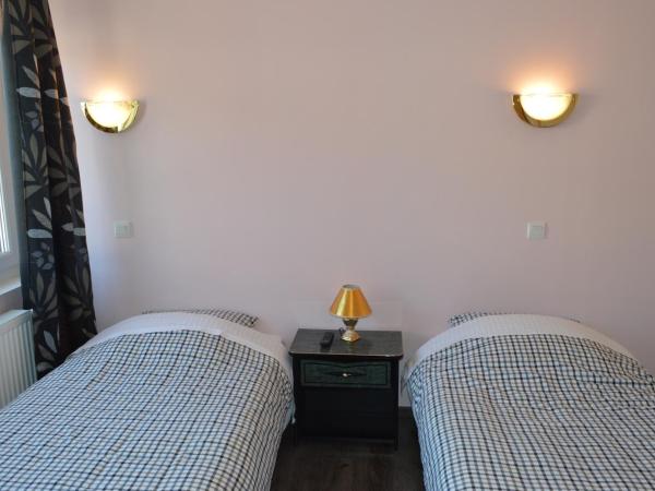 Hôtel Timgad : photo 5 de la chambre chambre lit jumeaux - accès par escalier uniquement