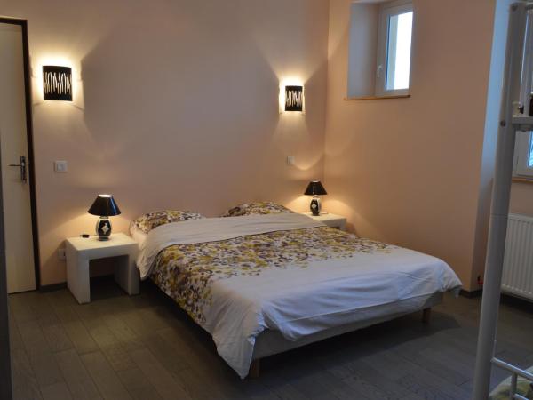 Hôtel Timgad : photo 8 de la chambre chambre familiale (2 adultes + 2 enfants) - accès par escalier uniquement