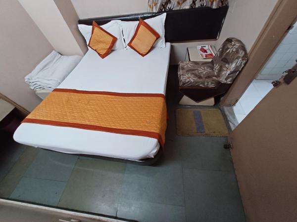 Kailash Hotel : photo 1 de la chambre chambre double standard avec salle de bains commune