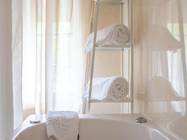 O'Porto Seven - Guest House : photo 5 de la chambre chambre double avec baignoire spa