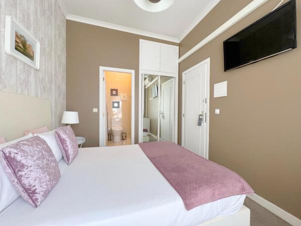 O'Porto Seven - Guest House : photo 9 de la chambre chambre double avec baignoire spa