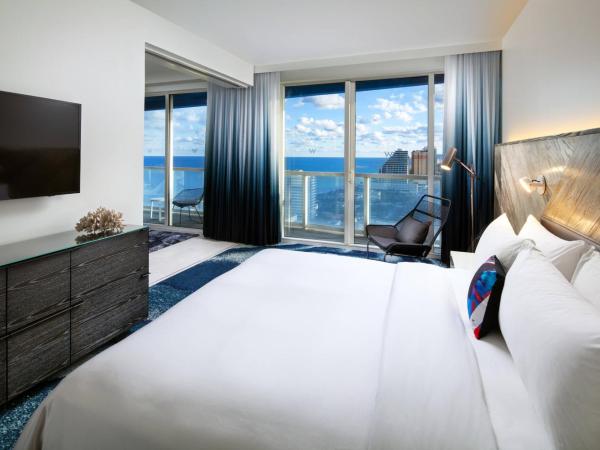 W Fort Lauderdale : photo 5 de la chambre fabulous residential suite, 2 bedrooms, 2 king beds, 1 sofa bed, partial ocean view, balcony
