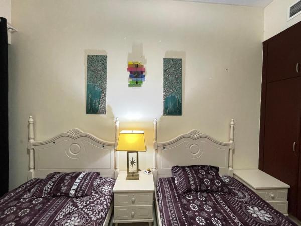 Dubai Backpackers : photo 5 de la chambre lit superposé dans dortoir mixte