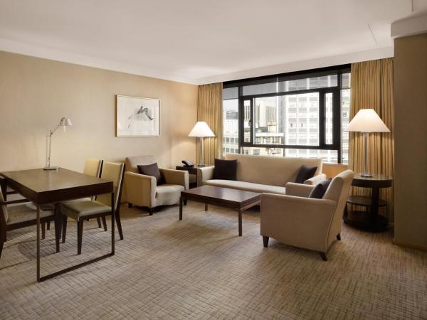 Westin Josun Seoul Hotel : photo 1 de la chambre suite exécutive chambre lit king-size