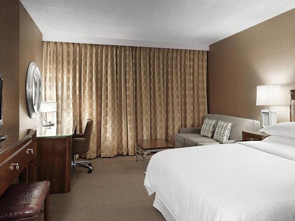 Sheraton Cavalier Saskatoon Hotel : photo 1 de la chambre 1 king and sofa bed traditional guest room