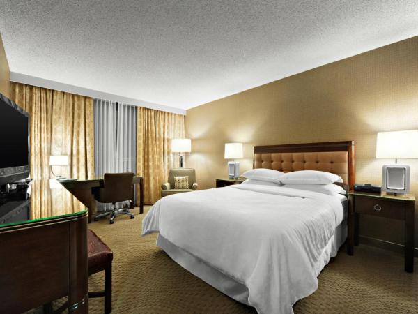 Sheraton Cavalier Saskatoon Hotel : photo 1 de la chambre 1 king traditional guest room