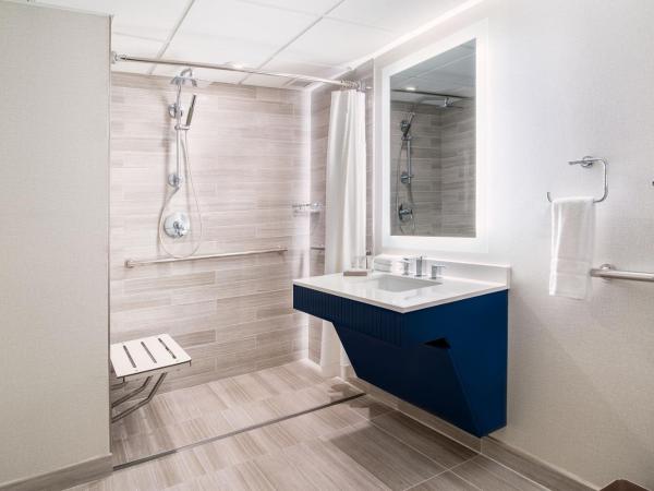 The Westin Oaks Houston at the Galleria : photo 3 de la chambre chambre traditionnelle avec 1 lit king-size