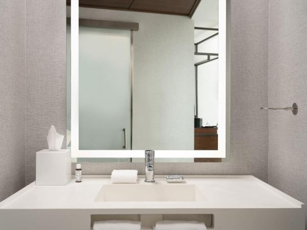 AC Hotel by Marriott Austin-University : photo 5 de la chambre chambre lit king-size