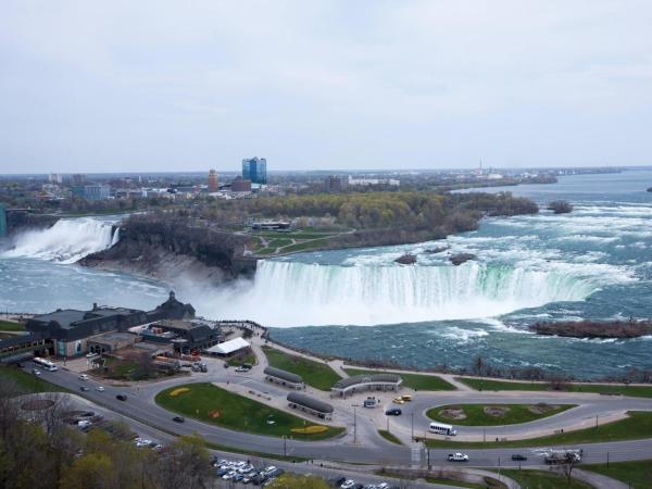 Niagara Falls Marriott on the Falls : photo 2 de la chambre chambre avec 2 lits queen-size - vue sur les chutes
