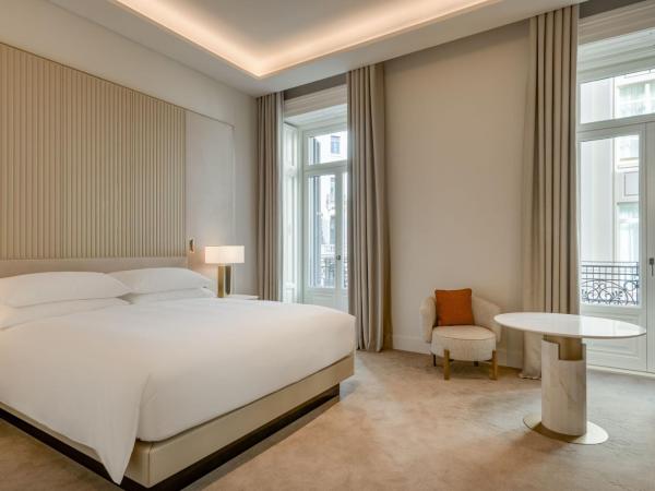 JW Marriott Hotel Madrid : photo 2 de la chambre chambre lit king-size premium deluxe avec balcon - vue sur ville
