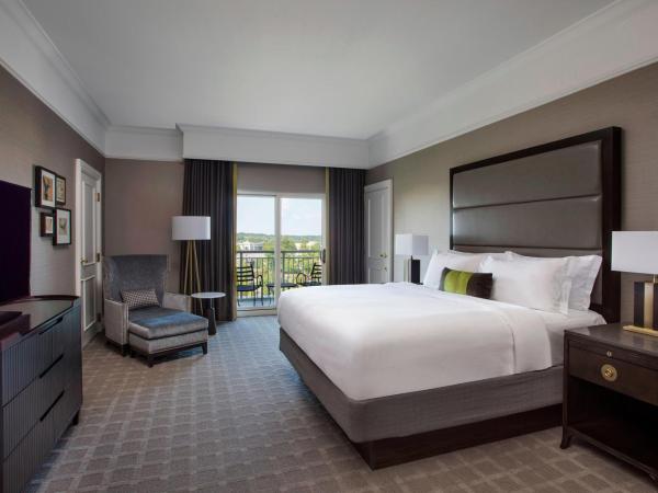 The Ballantyne, a Luxury Collection Hotel, Charlotte : photo 1 de la chambre chambre deluxe avec 1 lit king-size et balcon