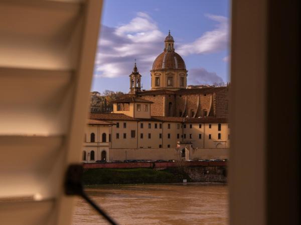 Residenza Vespucci : photo 6 de la chambre chambre double ou lits jumeaux de luxe avec balcon - vue sur rivière