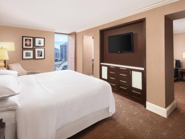 Sheraton New Orleans Hotel : photo 2 de la chambre suite lit king-size exécutive avec canapé-lit