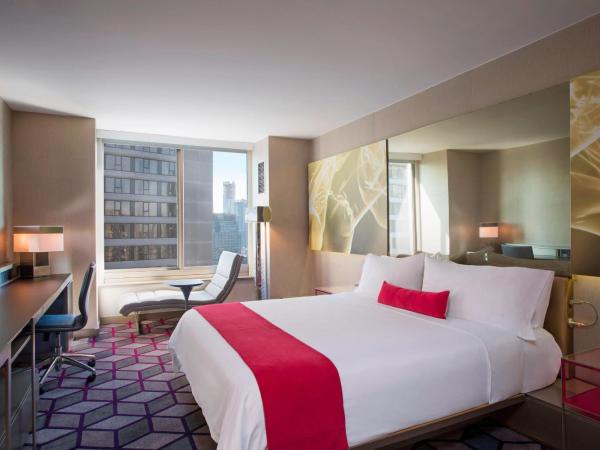 W New York - Times Square : photo 1 de la chambre chambre lit king-size spectaculaire - vue sur ligne d'horizon