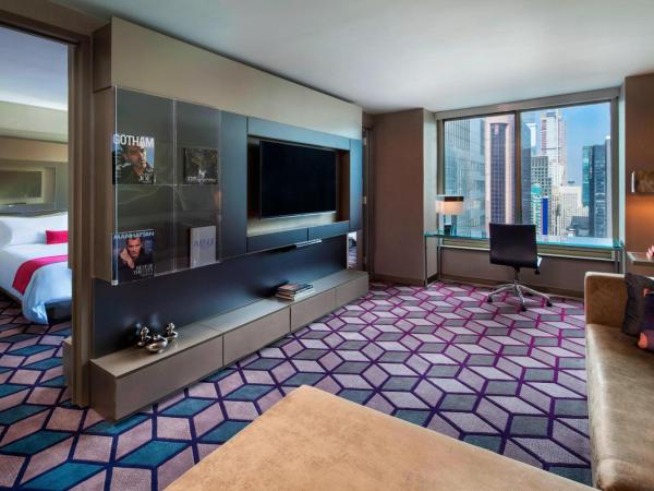 W New York - Times Square : photo 2 de la chambre suite lit king-size marvelous avec canapé-lit - vue sur broadway