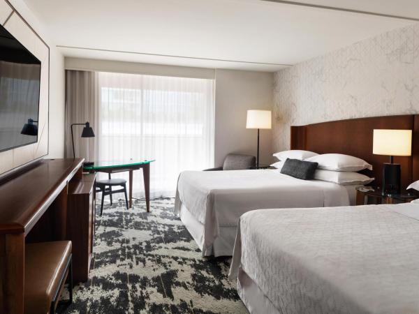 Sheraton Vancouver Airport Hotel : photo 1 de la chambre chambre avec 2 grands lits queen-size 