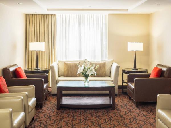 Sheraton Vancouver Airport Hotel : photo 2 de la chambre chambre king exécutive - niveau club