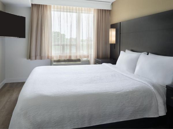 Residence Inn by Marriott London Canada : photo 3 de la chambre suite 2 pièces 1 chambre lit king-size avec canapé-lit
