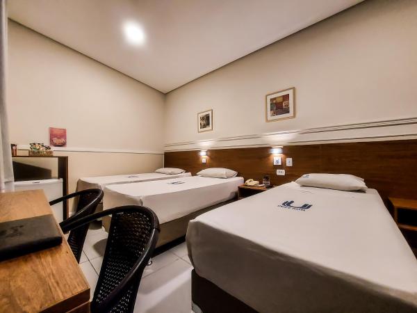 Hotel Itamarati Centro-República : photo 1 de la chambre chambre triple supérieure