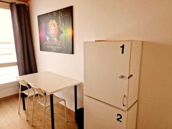 Arc House Barcelona : photo 4 de la chambre chambre lits jumeaux