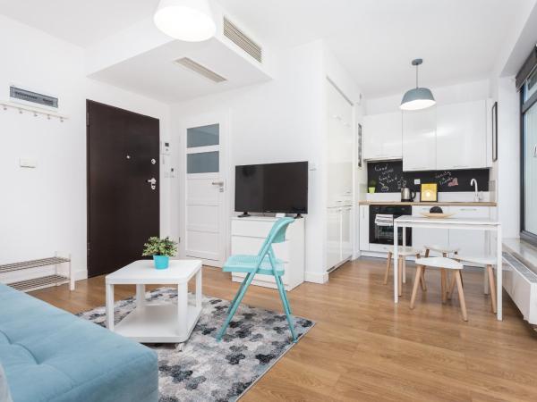 InPoint Apartments G13 near Old Town & Kazimierz : photo 1 de la chambre studio lit king-size avec canapé-lit
