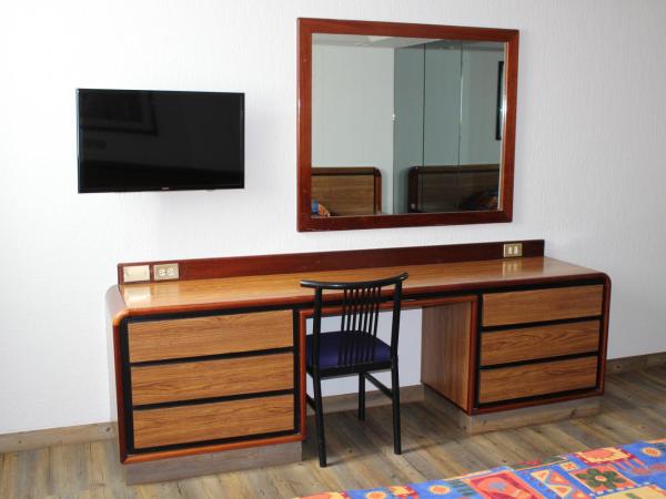 Hotel del Sur : photo 5 de la chambre chambre lit king-size standard