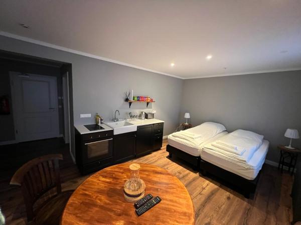 Heart House Guesthouse : photo 5 de la chambre chambre double avec salle de bains privative