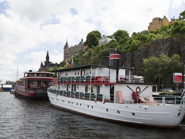 Den Röda Båten : photo 6 de la chambre cabine de bateau avec salle de bains privative - vue sur la mer