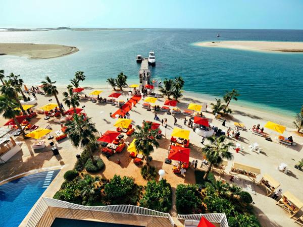 voco Monaco Dubai, an IHG Hotel, Adults Only, World Islands : photo 4 de la chambre premium king room with pool and sea view